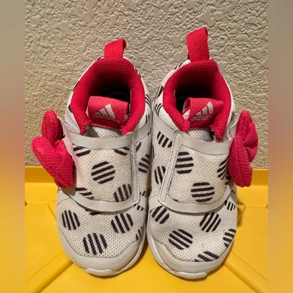 adidas gazelle silver green womens Adidas x Disney Minnie Mouse Courtblock Kids' Shoes